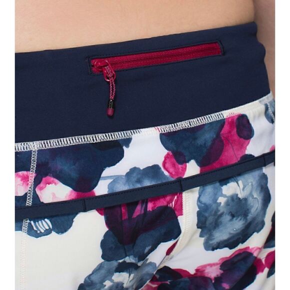 Lululemon Run: Speed Short
Inky Floral Ghost Inkwell Bumble Berry / Inkwell - Picture 9 of 15